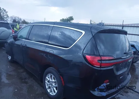 2023 Chrysler Pacifica Touring L z USA, uszkodzony, nr VIN 2C4RC1BG7PR606443